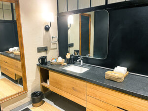 Luxury Room Triple Bath