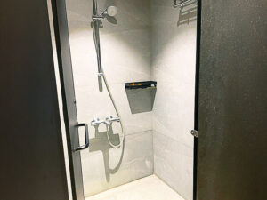 Luxury Room Triple Bath